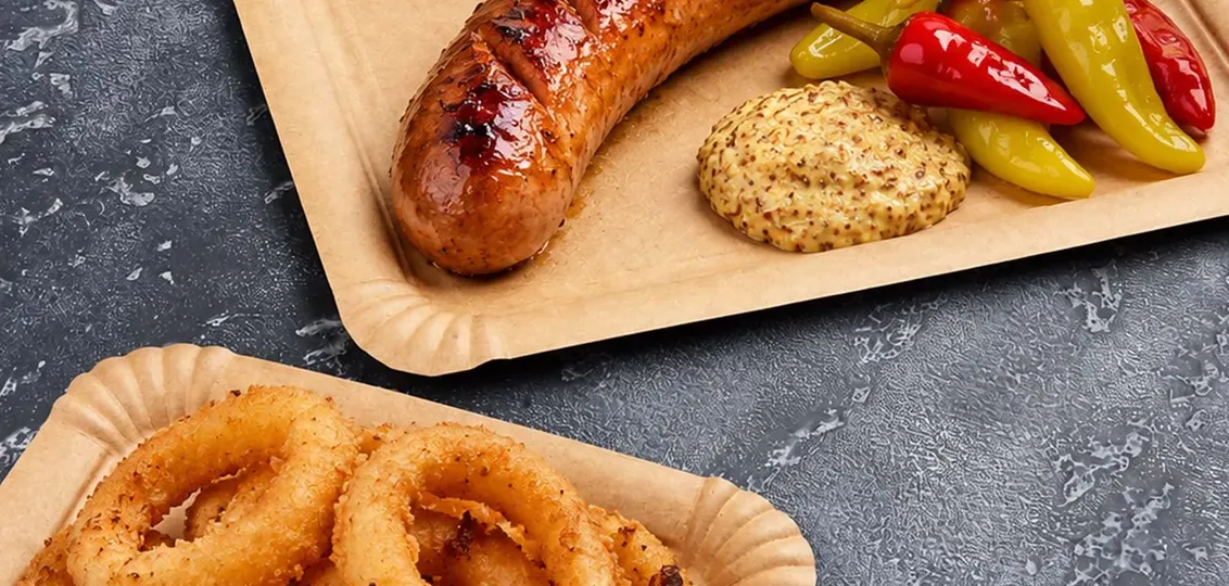 Servieren mit Kraftpapier